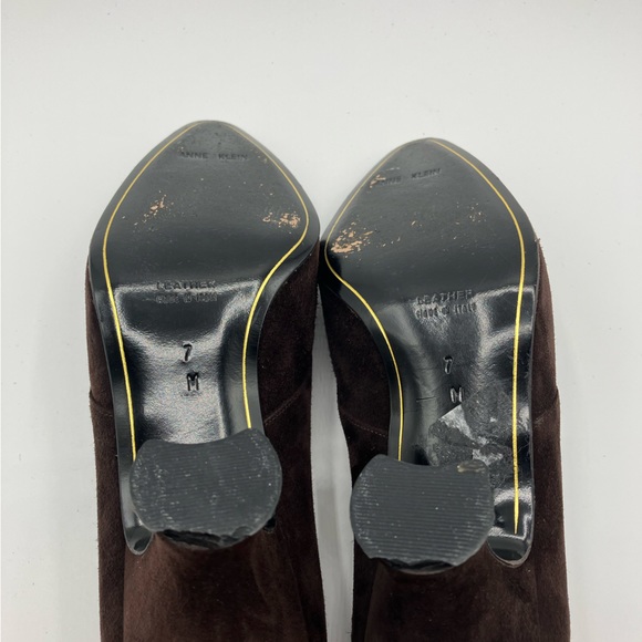 Vintage Anne Klein Brown Suede Heels Woman Size 7 - Picture 7 of 10